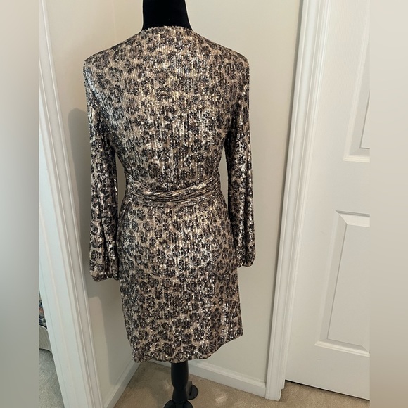Gorgeous Leopard Dress - Picture 2 of 6